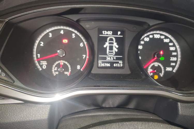 Used Volkswagen Passat 2017 330TSI DSG Luxury Edition Odometer Close Up