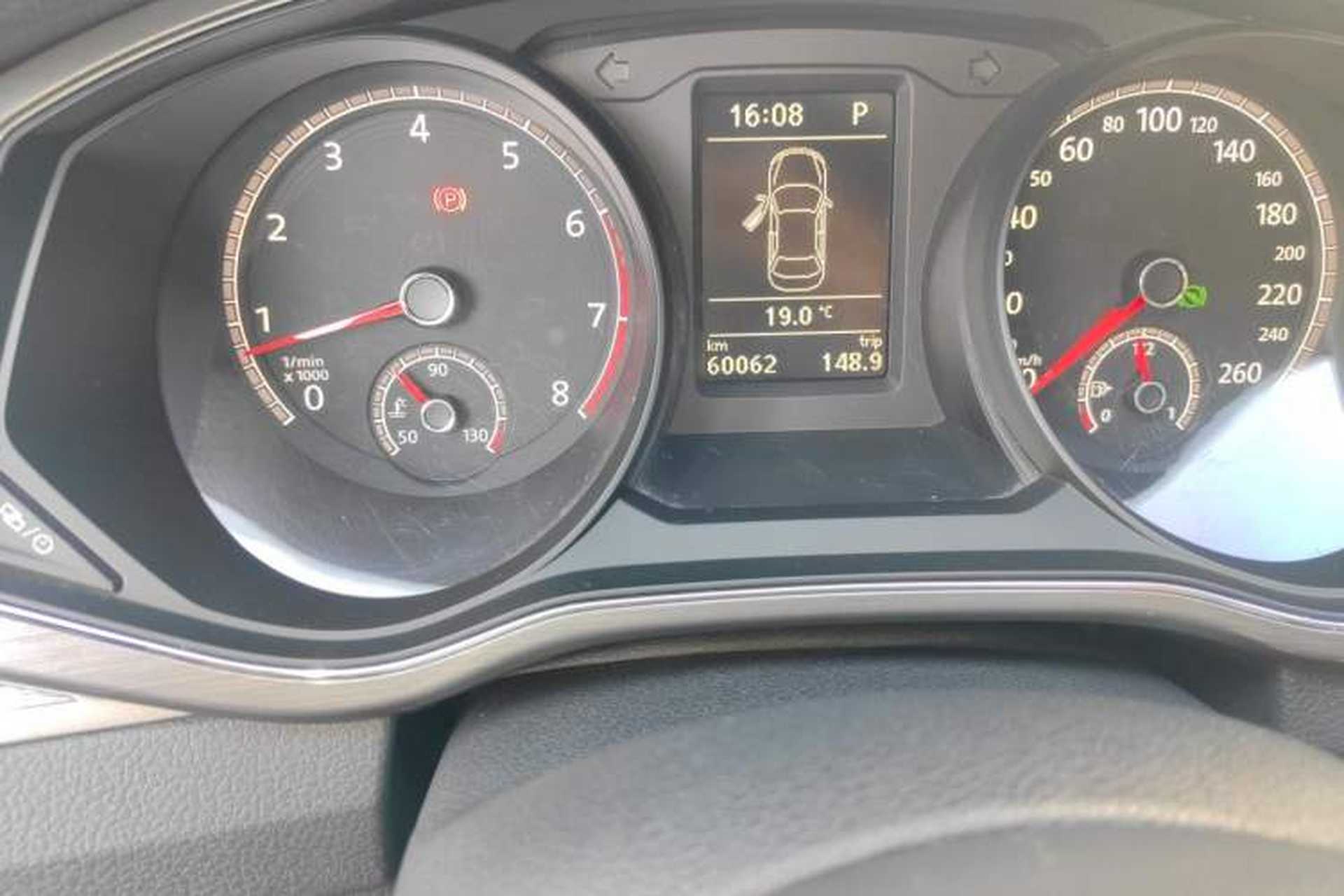 Used Volkswagen Passat 2017 330TSI DSG Luxury Edition Odometer Close Up