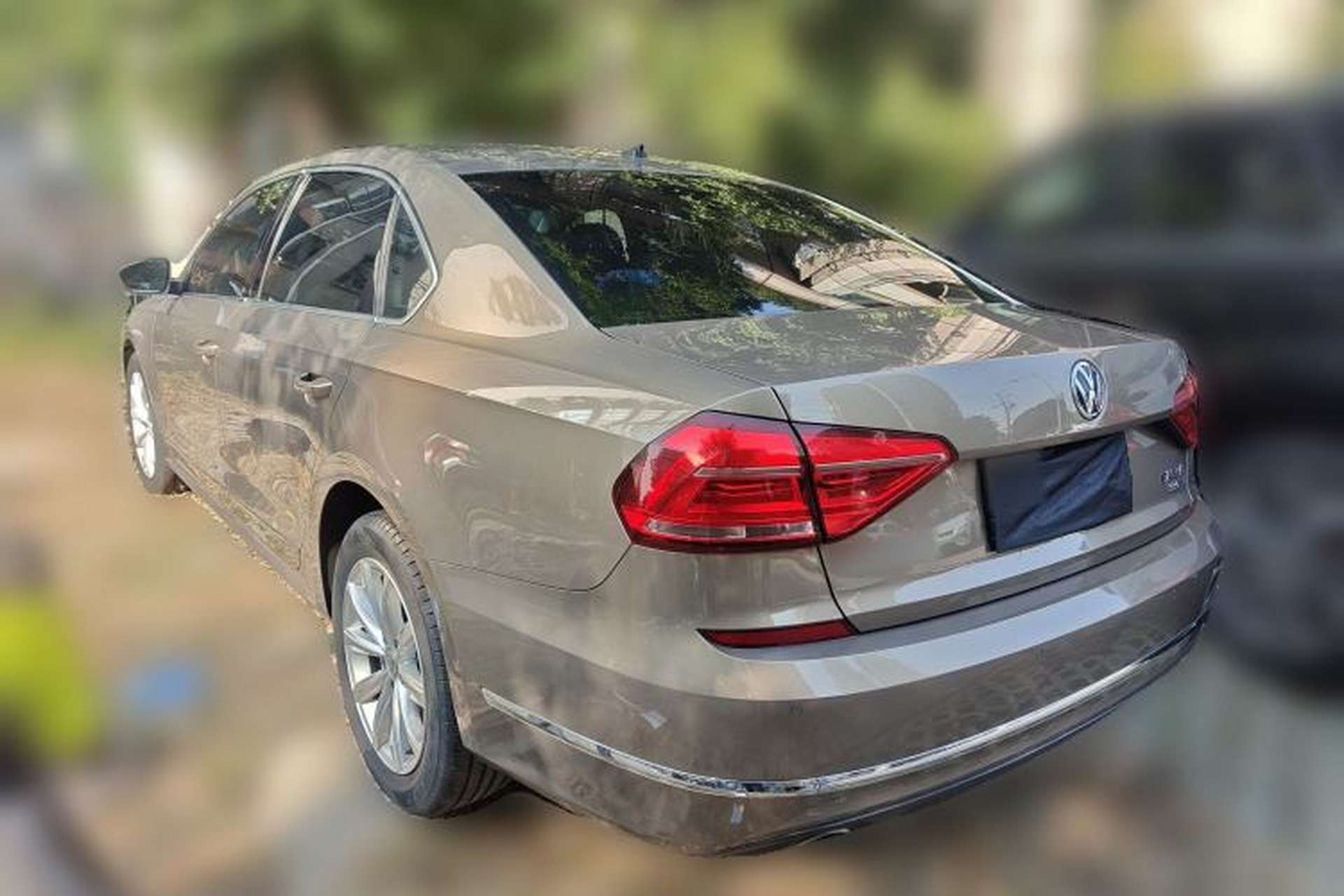 Used Volkswagen Passat 2017 330TSI DSG Luxury Edition Rear Left 45 Deg