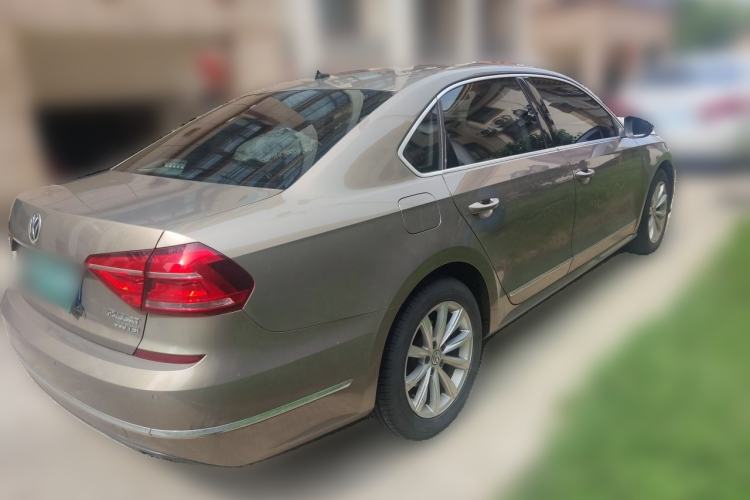 Used Volkswagen Passat 2017 330TSI DSG Luxury Edition Rear Right 45 Deg