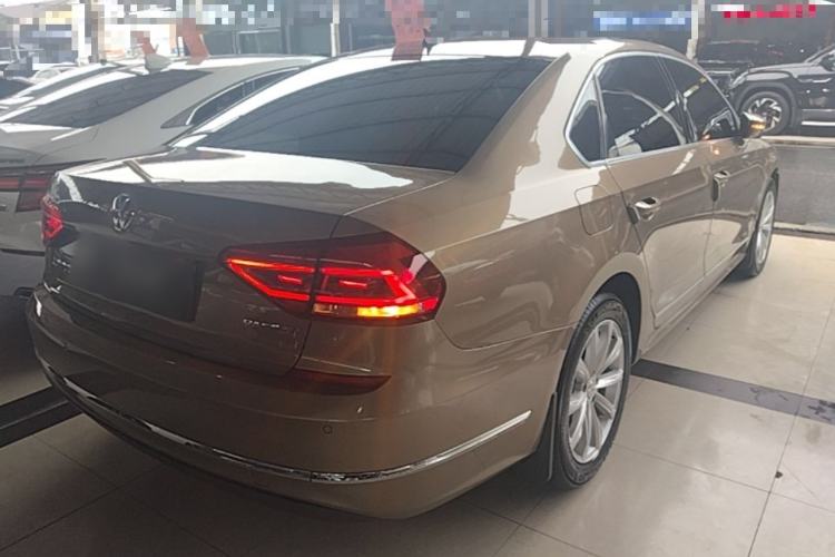 Used Volkswagen Passat 2017 280TSI DSG Luxury Edition Rear Right 45 Deg