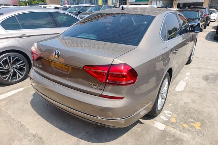 Used Volkswagen Passat 2017 330TSI DSG Luxury Edition Rear Right 45 Deg