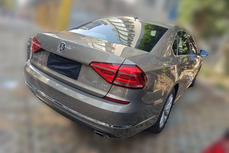 Used Volkswagen Passat 2017 330TSI DSG Luxury Edition Rear Right 45 Deg