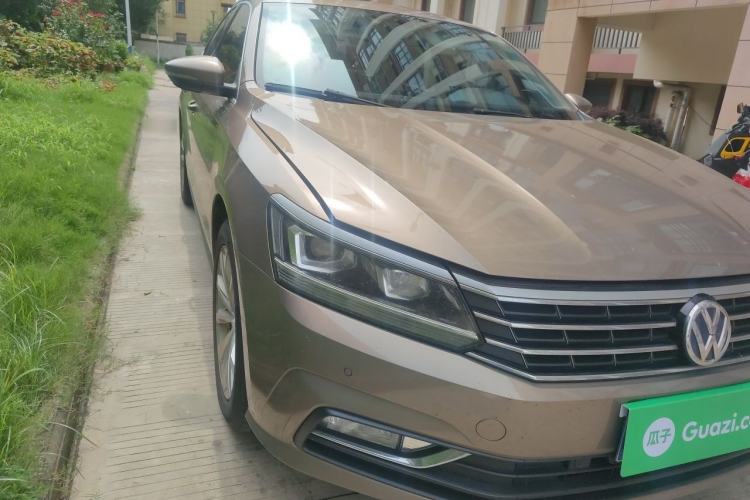 Used Volkswagen Passat 2017 330TSI DSG Luxury Edition Right Front Headlight