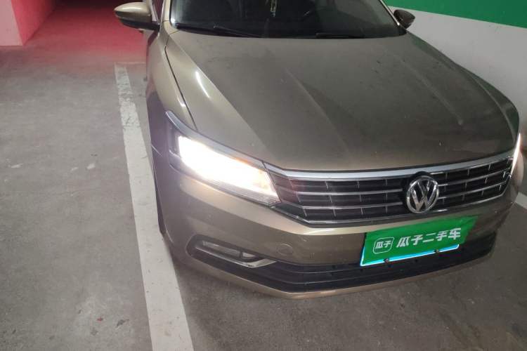 Used Volkswagen Passat 2017 330TSI DSG Luxury Edition Right Front Headlight