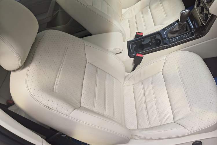 Used Volkswagen Passat 2017 330TSI DSG Prestige Edition Right Front Seat