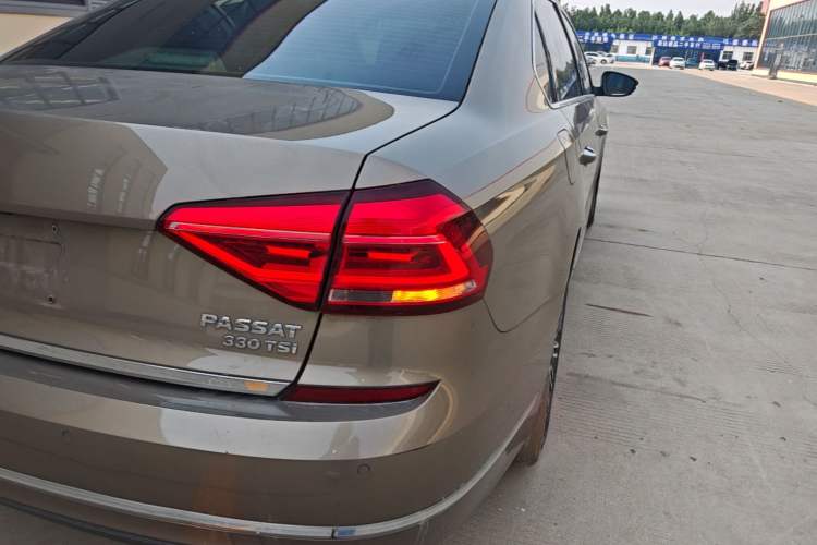 Used Volkswagen Passat 2017 330TSI DSG Prestige Edition Right Rear Taillight