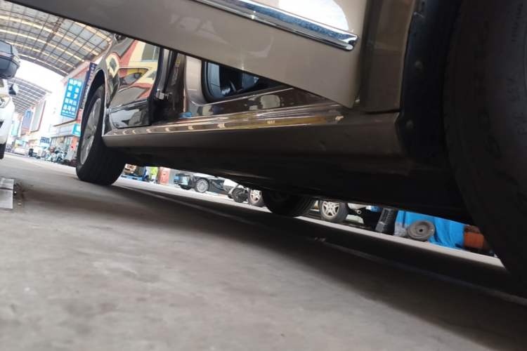 Used Volkswagen Passat 2017 280TSI DSG Luxury Edition Right Side Sill