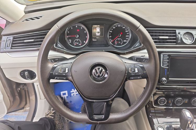 Used Volkswagen Passat 2017 330TSI DSG Prestige Edition Steering Wheel