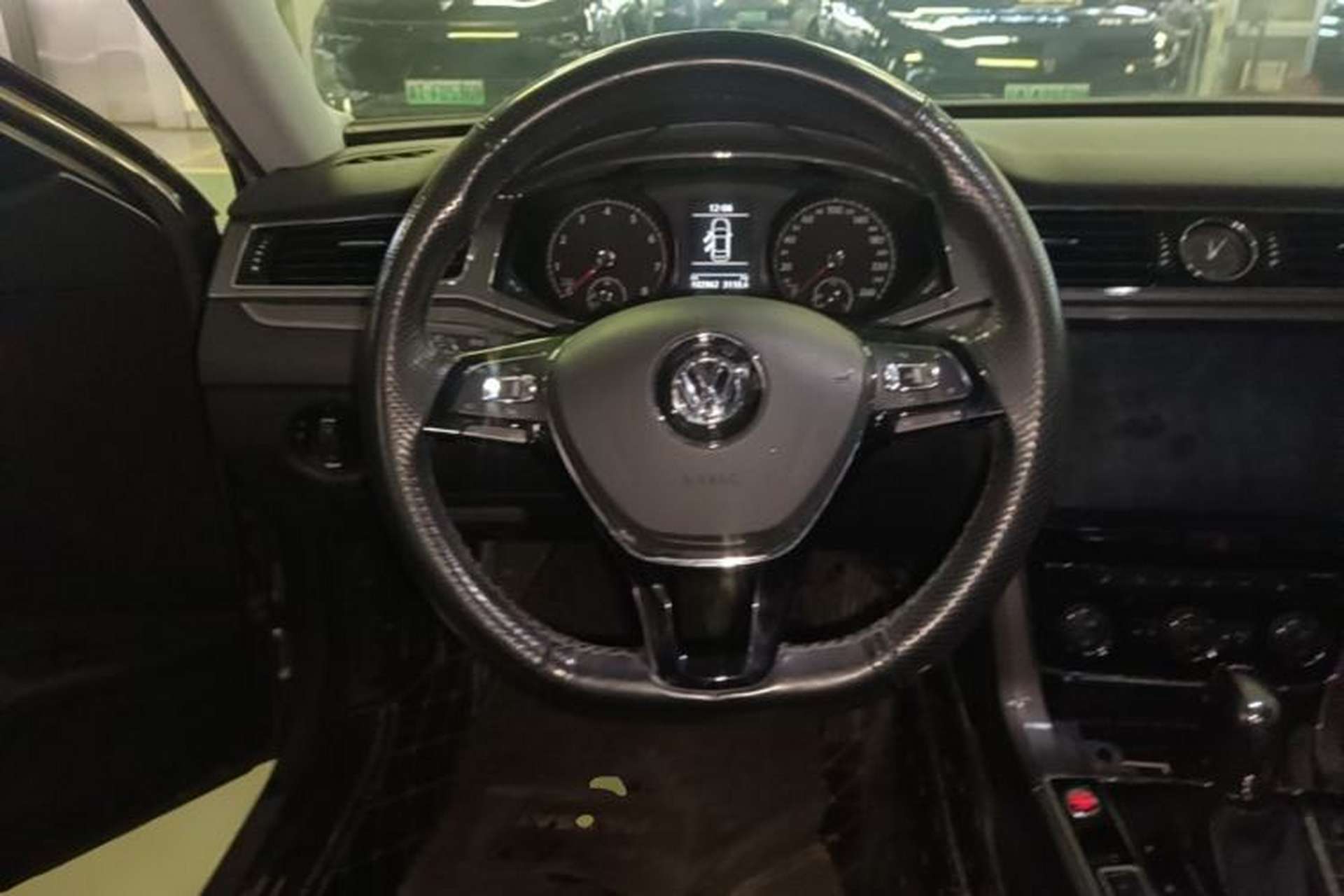 Used Volkswagen Passat 2017 280TSI DSG Luxury Edition Steering Wheel