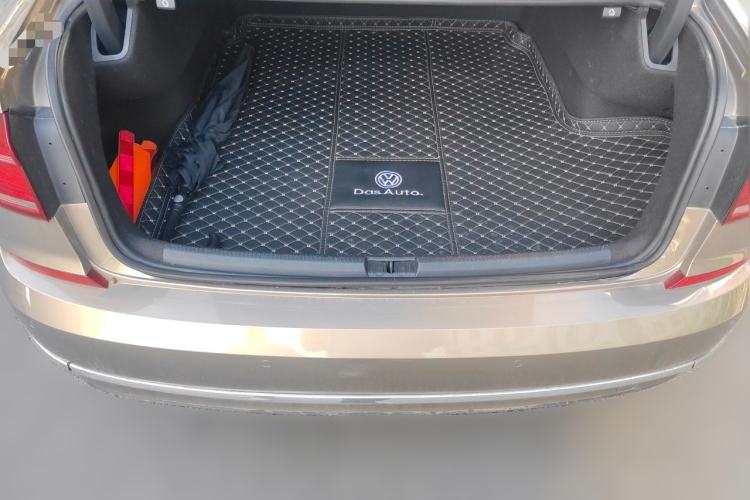 Used Volkswagen Passat 2017 330TSI DSG Luxury Edition Trunk