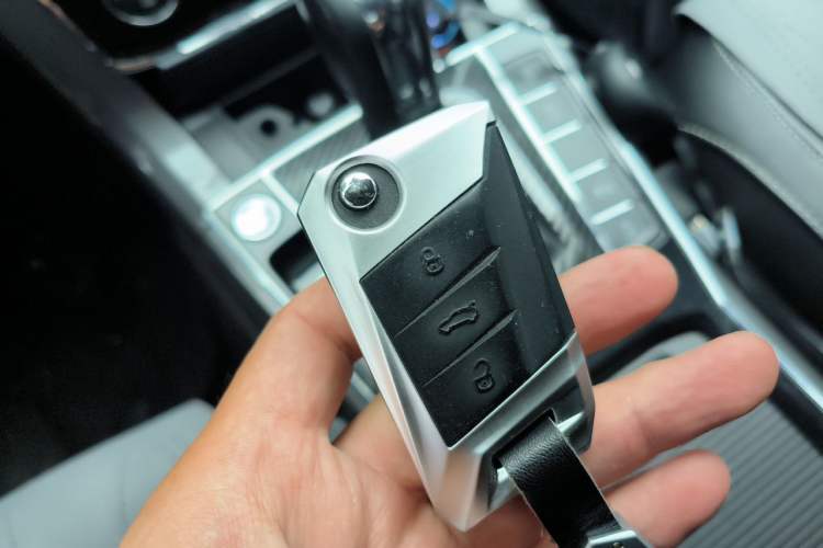 Used Volkswagen Passat 2017 330TSI DSG Luxury Edition Vehicle Key