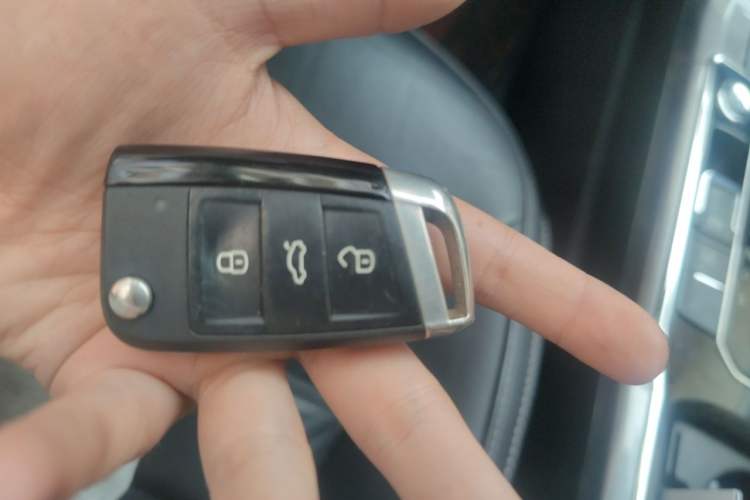 Used Volkswagen Passat 2017 330TSI DSG Luxury Edition Vehicle Key