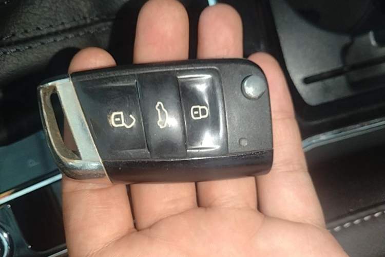 Used Volkswagen Passat 2017 280TSI DSG Luxury Edition Vehicle Key