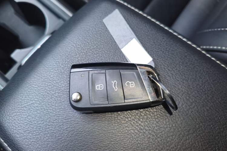 Used Volkswagen Passat 2017 280TSI DSG Luxury Edition Vehicle Key