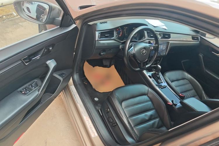 Used Volkswagen Passat 2017 330TSI DSG Luxury Edition Driver Seat