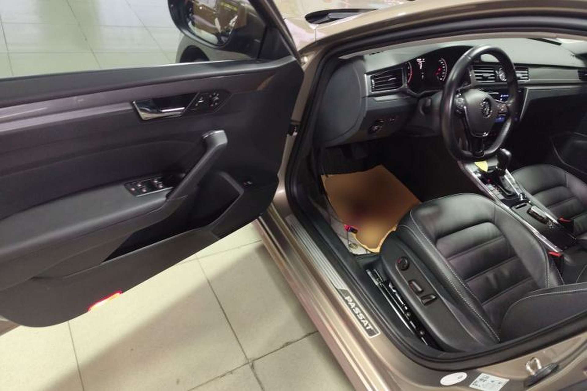 Used Volkswagen Passat 2017 330TSI DSG Luxury Edition Driver Seat