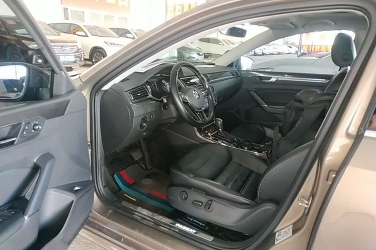 Used Volkswagen Passat 2017 330TSI DSG Prestige Edition Driver Seat