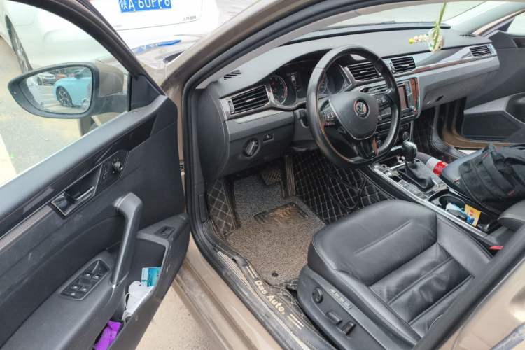Used Volkswagen Passat 2017 330TSI DSG Prestige Edition Driver Seat