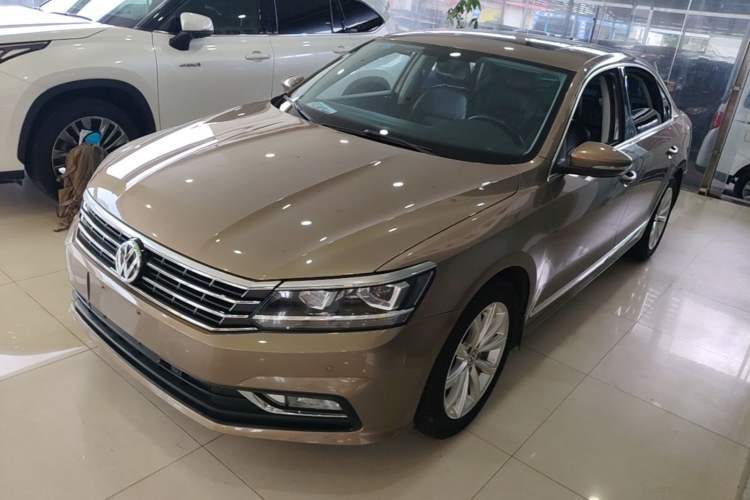 Used Volkswagen Passat 2017 330TSI DSG Luxury Edition Guazi used car, China used car export, Used car for sale, Used  cars, Cheapest cars for sale