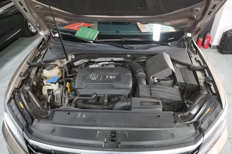 Used Volkswagen Passat 2017 330TSI DSG Luxury Edition Engine Bay