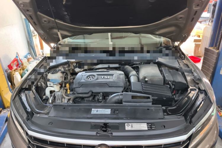 Used Volkswagen Passat 2017 330TSI DSG Luxury Edition Engine Bay