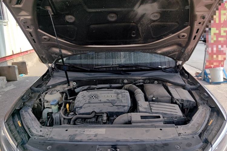 Used Volkswagen Passat 2017 330TSI DSG Luxury Edition Engine Bay