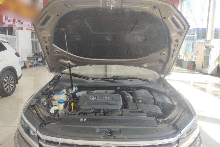 Used Volkswagen Passat 2017 330TSI DSG Prestige Edition Engine Bay