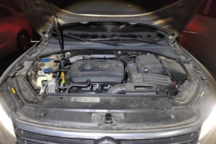Used Volkswagen Passat 2017 330TSI DSG Luxury Edition Engine Bay
