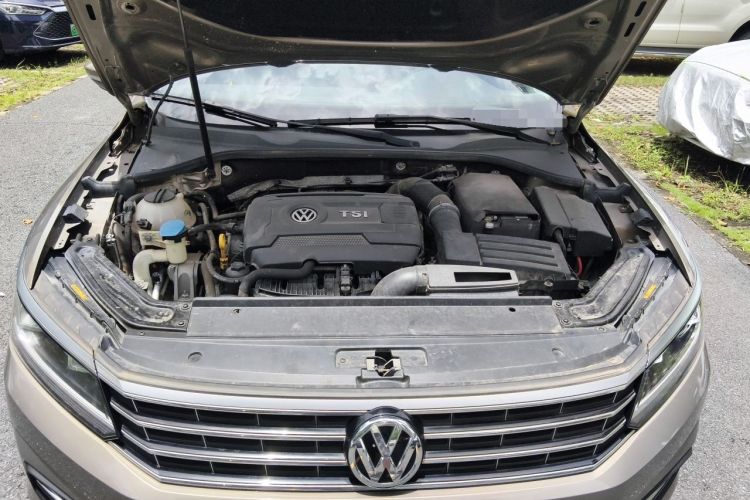 Used Volkswagen Passat 2017 330TSI DSG Luxury Edition Engine Bay