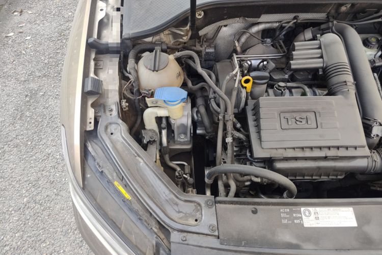 Used Volkswagen Passat 2017 280TSI DSG Luxury Edition Engine Bay Right
