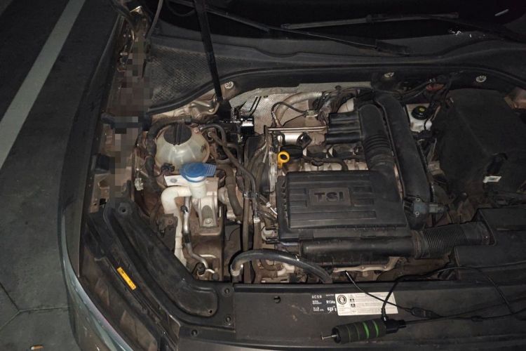 Used Volkswagen Passat 2017 280TSI DSG Luxury Edition Engine Bay Right