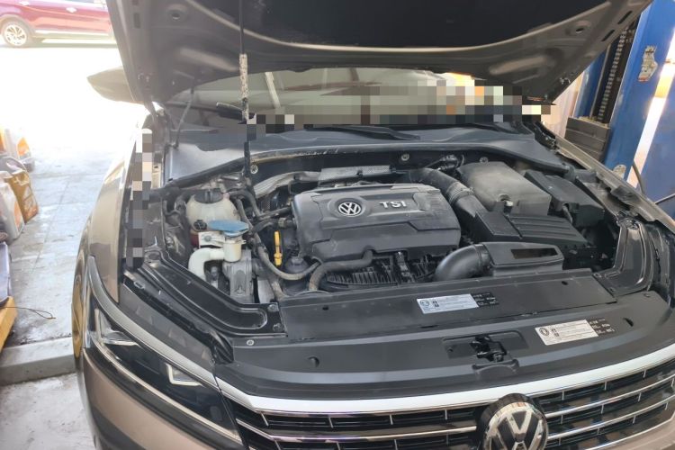 Used Volkswagen Passat 2017 330TSI DSG Luxury Edition Engine Bay Right