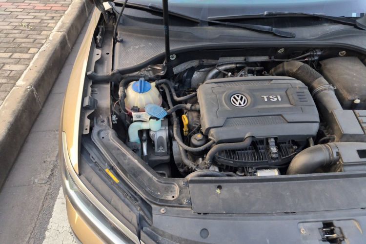 Used Volkswagen Passat 2017 330TSI DSG Luxury Edition Engine Bay Right