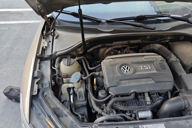 Used Volkswagen Passat 2017 330TSI DSG Luxury Edition Engine Bay Right