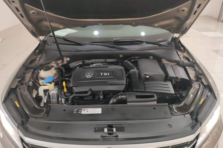 Used Volkswagen Passat 2017 330TSI DSG Luxury Edition Engine Bay