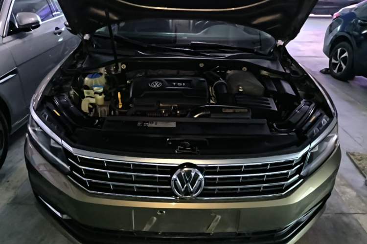 Used Volkswagen Passat 2017 330TSI DSG Luxury Edition Engine Bay