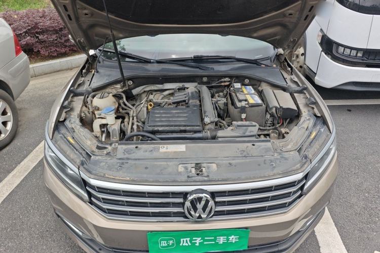 Used Volkswagen Passat 2017 280TSI DSG Luxury Edition Engine Bay