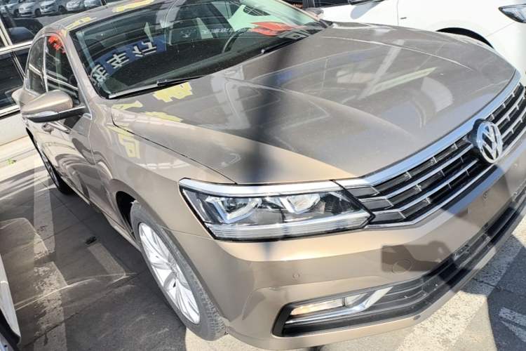Used Volkswagen Passat 2017 330TSI DSG Luxury Edition Exterior 1