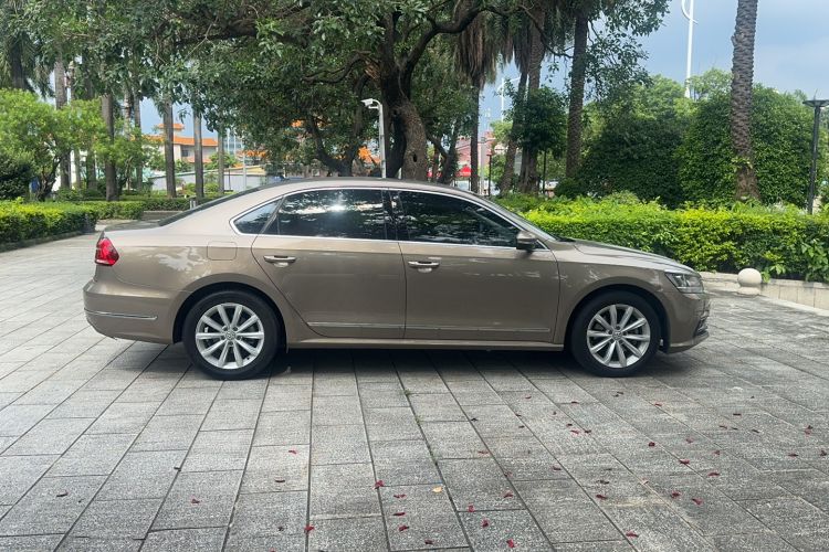 Used Volkswagen Passat 2017 280TSI DSG Luxury Edition Exterior 2