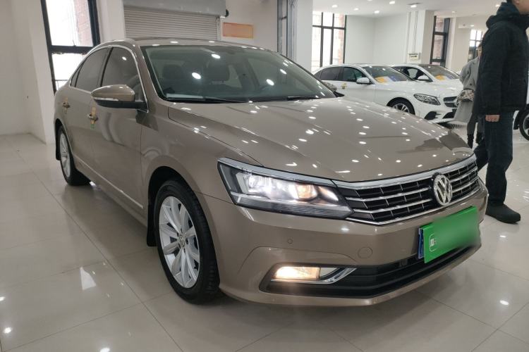 Used Volkswagen Passat 2017 330TSI DSG Luxury Edition Exterior 2