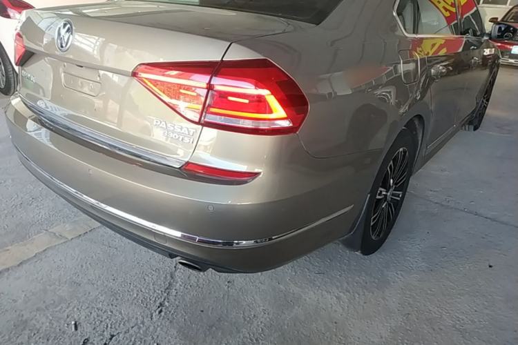 Used Volkswagen Passat 2017 330TSI DSG Prestige Edition Exterior 3