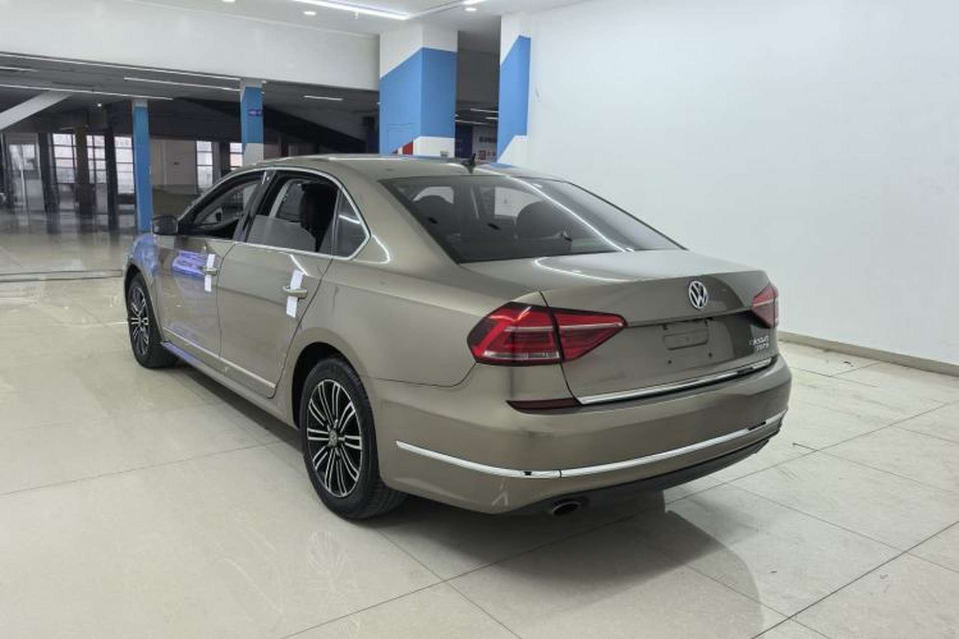 Used Volkswagen Passat 2017 330TSI DSG Prestige Edition Exterior 5