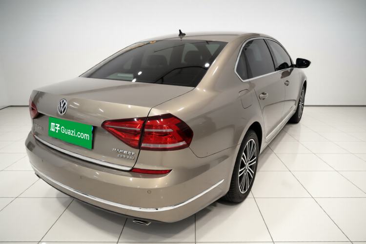 Used Volkswagen Passat 2017 330TSI DSG Prestige Edition Exterior 5