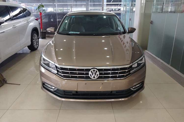 Used Volkswagen Passat 2017 330TSI DSG Luxury Edition Front