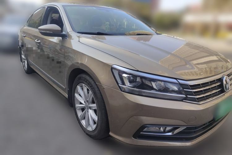Used Volkswagen Passat 2017 280TSI DSG Luxury Edition Front Right 45 Deg