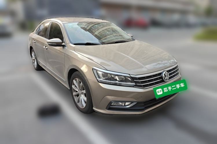 Used Volkswagen Passat 2017 330TSI DSG Luxury Edition Front Right 45 Deg