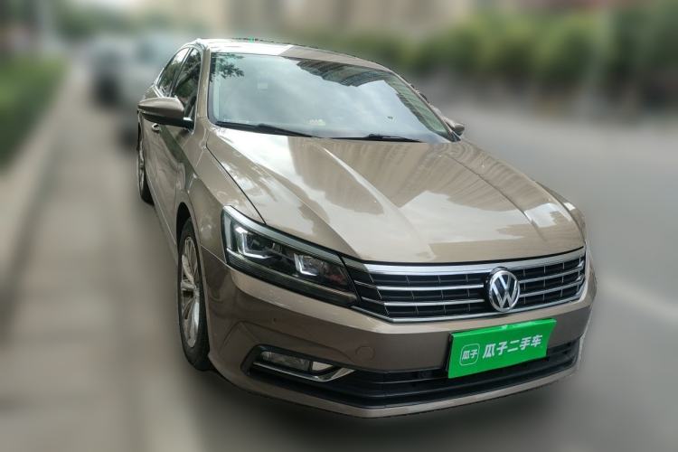 Used Volkswagen Passat 2017 330TSI DSG Luxury Edition Front Right 45 Deg