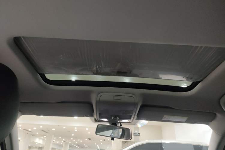 Used Volkswagen Passat 2017 330TSI DSG Luxury Edition Headliner