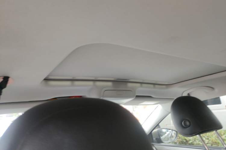 Used Volkswagen Passat 2017 330TSI DSG Luxury Edition Headliner